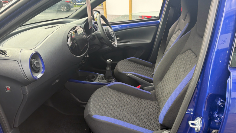 Toyota Aygo X 1.0 VVT-i Edge 5dr Petrol Hatchback